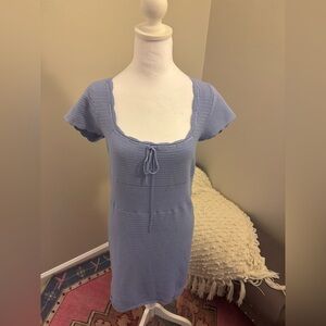 Aritzia Wilfred Blue Cap Sleeve Tie Front Blouse